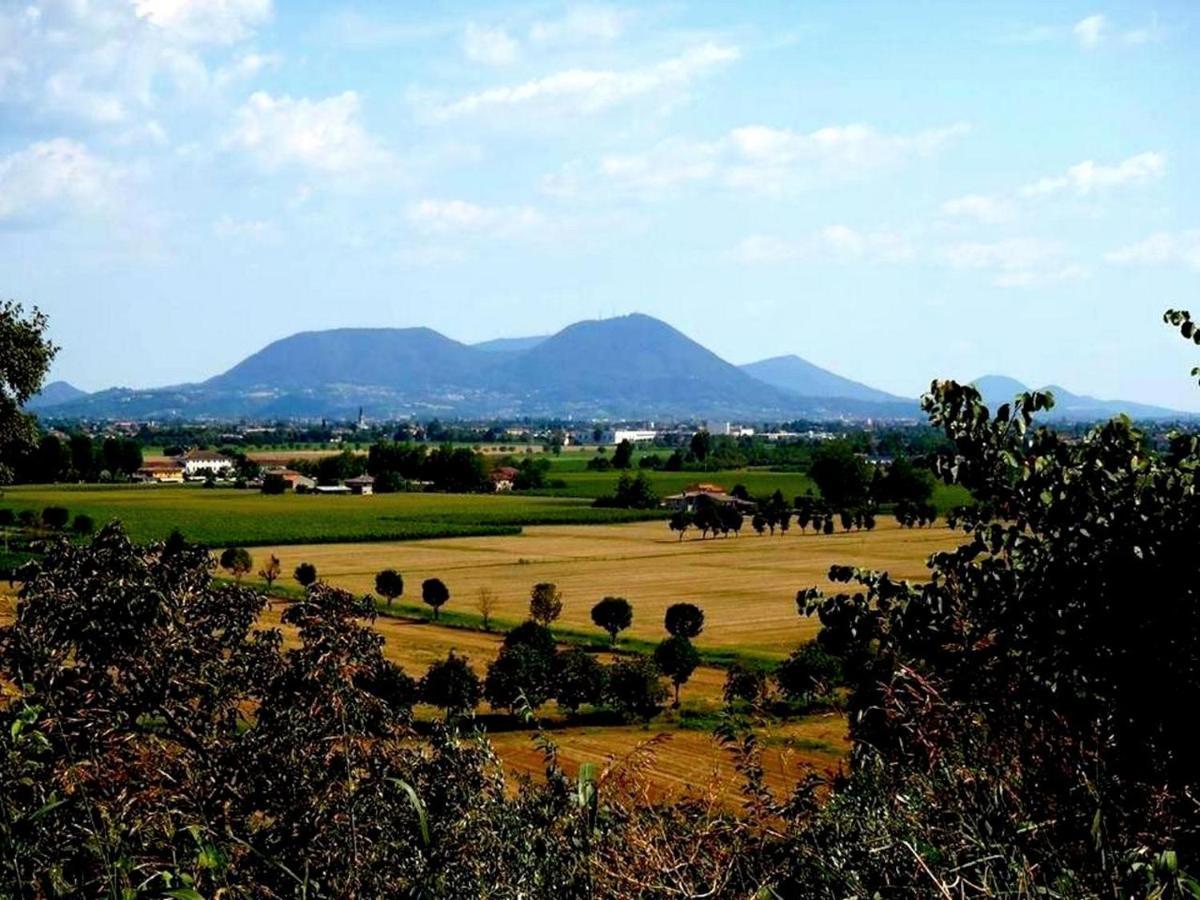 LongareBrojo Hill住宿加早餐旅馆 外观 照片