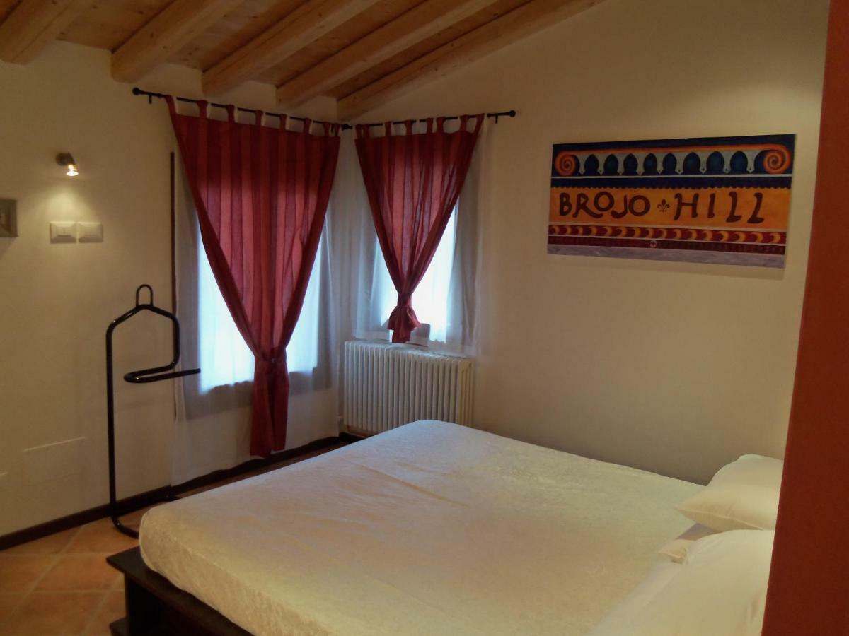LongareBrojo Hill住宿加早餐旅馆 外观 照片